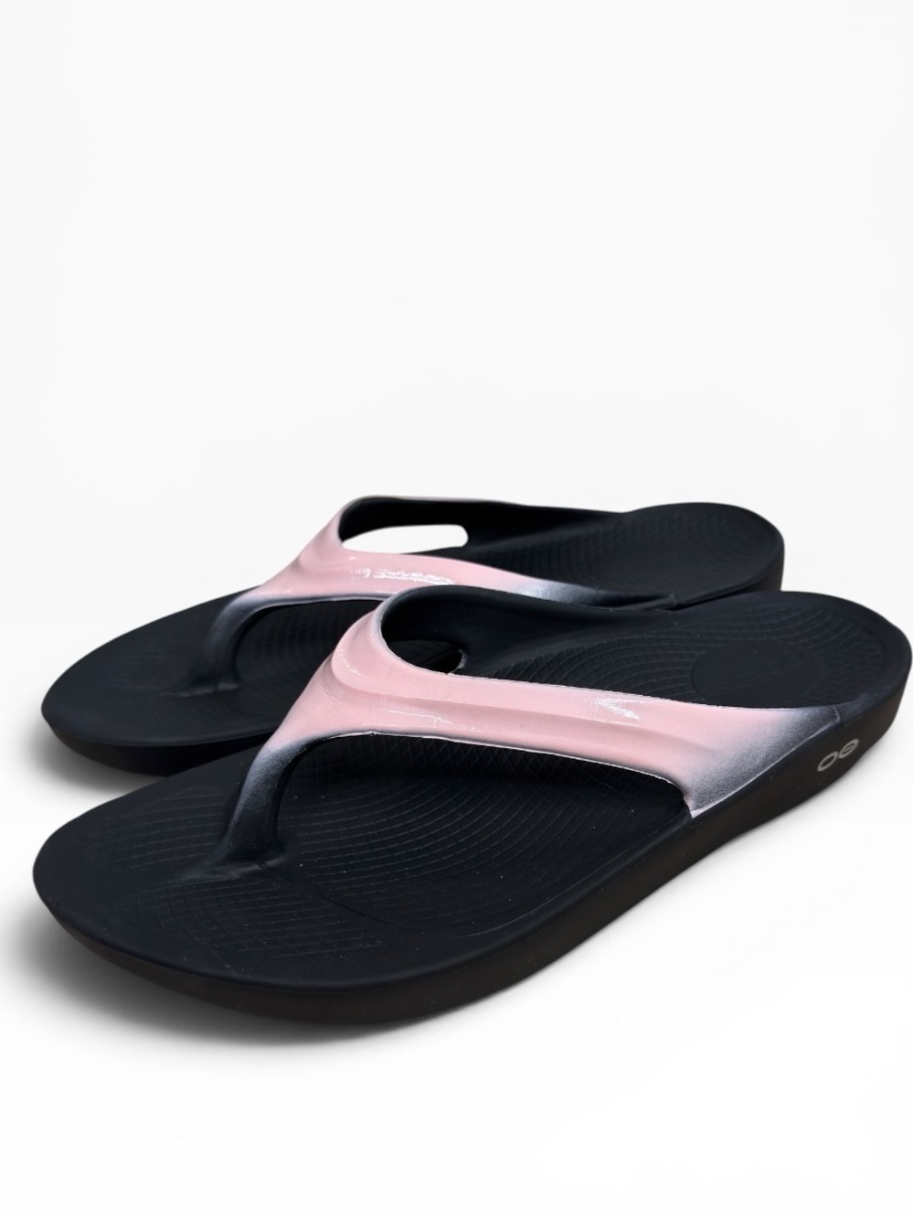 OOFOS OOlala Luxe Ombre Recovery Thong Sandals Black Pink Women’s Size US 11